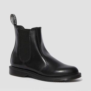 Dr. Martens | Flora Smooth Chelsea Boots US8